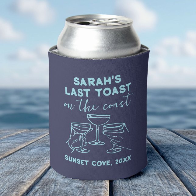 Enfriador De Latas La última tostada de la personalizado Bachelorette (Cheers with can coolers at the beach, marking the final toast before a bachelorette coast adventure.)