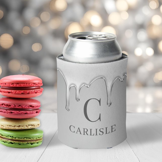 Enfriador De Latas Monograma de cromo de goteo metálico (Metallic Dripping Chrome Monogram Monogram Can Cooler)