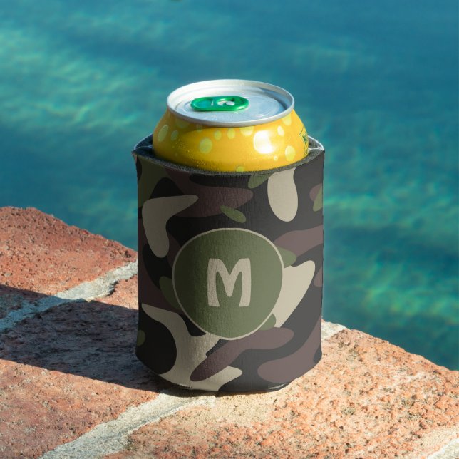 Enfriador De Latas Monograma del patrón verde marrón del camuflaje mi (Piscina in situ)
