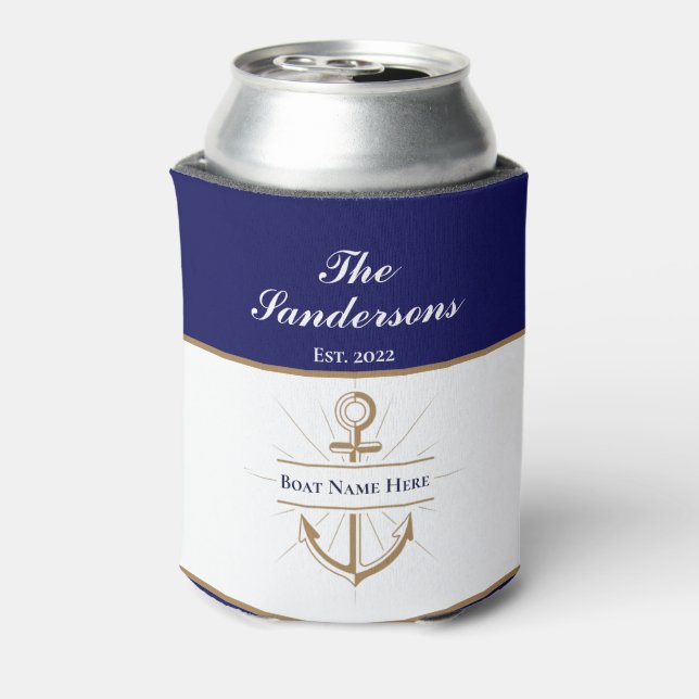 Enfriador De Latas Nautical Modern Bold Blue Anchor Nombre del barco (Reverso de la lata)
