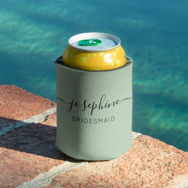 Enfriador De Latas Nombre personalizado Script Green Bridesmaid (Piscina in situ)