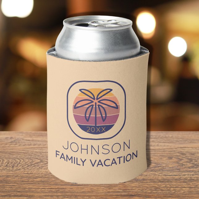 Enfriador De Latas Palm Tree personalizada de vacaciones en familia (A simplistic design on this personalized can cooler makes it the perfect souvenir of your trip. )