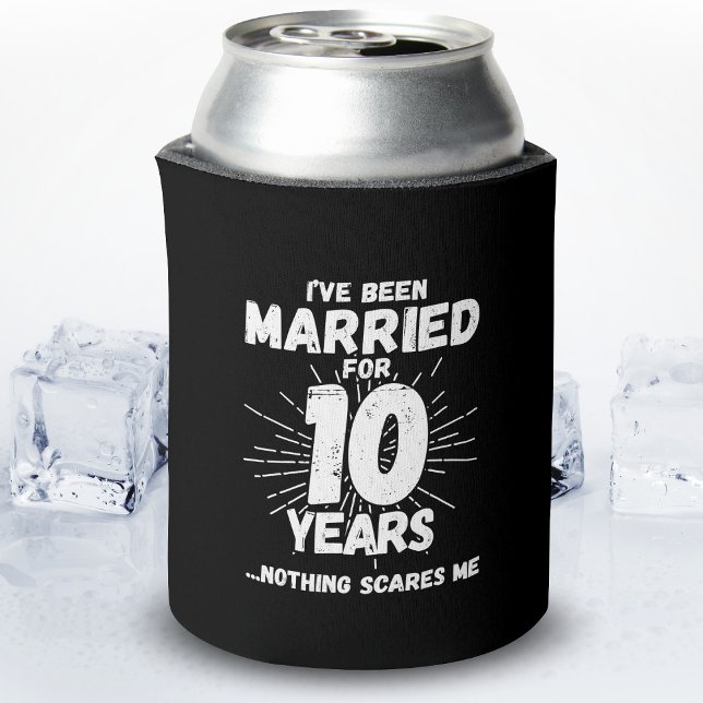 Enfriador De Latas Parejas casadas 10 años divertidos 10 años (Subido por el creador)