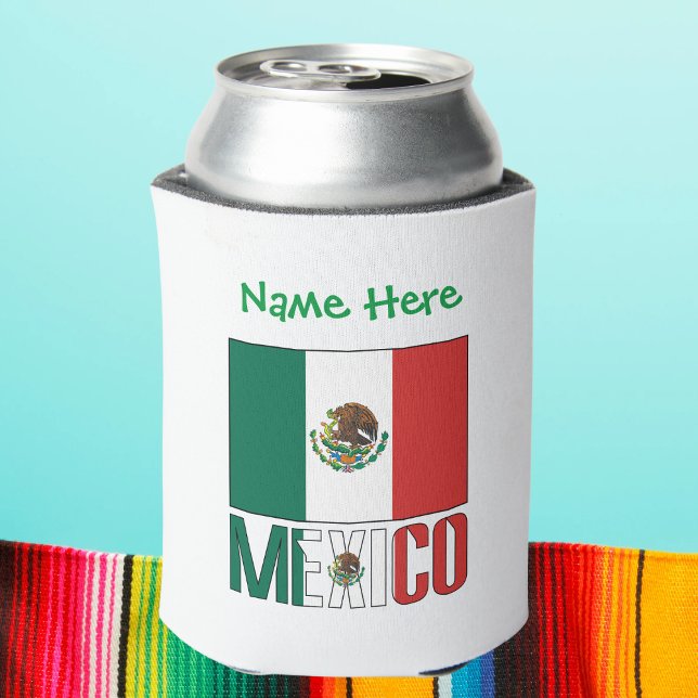 Enfriador De Latas Personalización verde de bandera mexicana (Personalized can cooler has Mexican Flag and word MEXICO below in flag colors. Green text for name.)