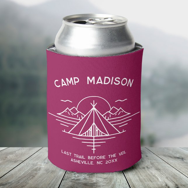 Enfriador De Latas Personalizado Camp Bachelorette Party favorece el  (A can covered in a maroon cooler featuring "Camp Madison" and a line graphic of mountains and a tent)