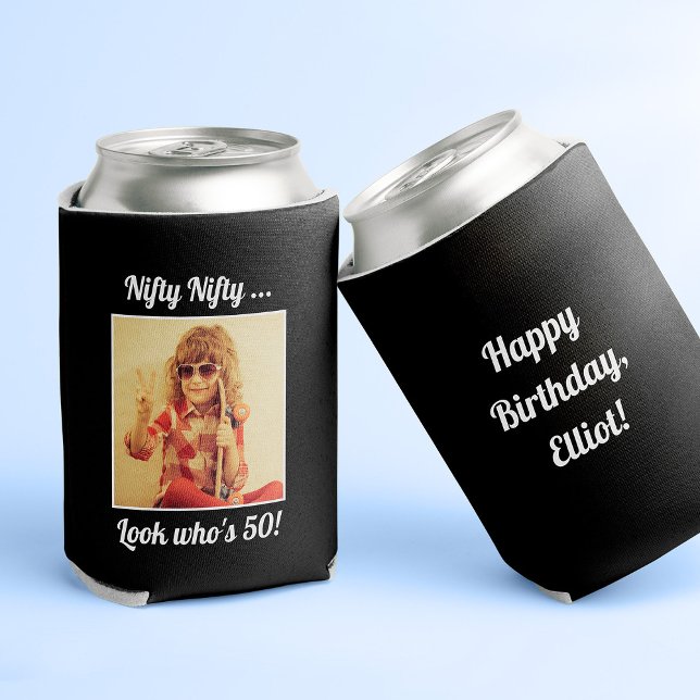 Enfriador De Latas Personalizado Foto Diversión Guay 50 cumpleaños ("Nifty look who's 50" black can cooler with photo on the front and custom text on the back)