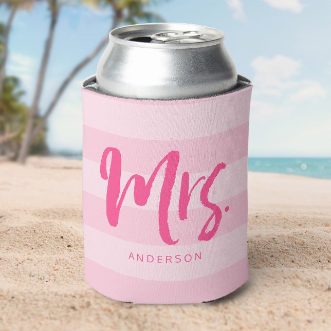 Enfriador De Latas Personalizar con el nombre Preppy Mrs. Pink Stripe (Subido por el creador)