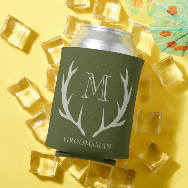Enfriador De Latas Regalo de Groomsmen, Personalizado de Antler Verde (Verano in situ)