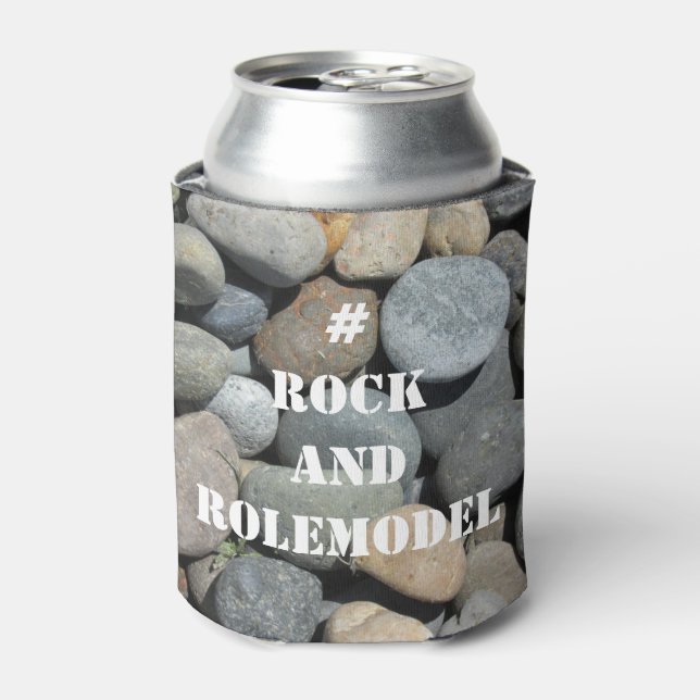 Enfriador De Latas #RockandRolemodel - Blanco sobre rocas editable. (Lata Anverso)
