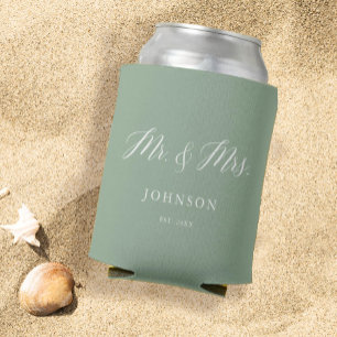 Enfriador De Latas Sage Green Mr. y Mrs Wedding Favors