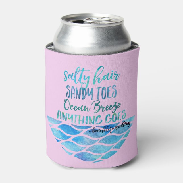 Enfriador De Latas Salty Hair Sandy Toes Ocean Beach Cita puede (Lata Anverso)