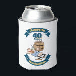 Enfriador De Latas Saludos A 40 Años Funny Beer Birthday Personalizad<br><div class="desc">Saludos a la personalizado de cumpleaños de cerveza de 40 años con un barril de cerveza con velas como torta de cumpleaños. Todo el texto y nombre es personalizable.</div>