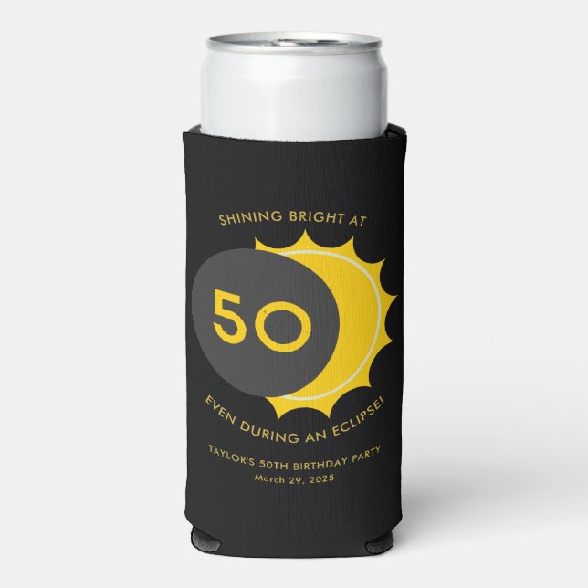 Enfriador De Latas Slim 50.º cumpleaños y eclipse solar 2025 (Frente Agua con Gas)
