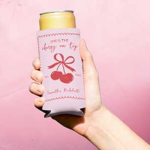 Enfriador De Latas Slim Cereza Encima Rosa y Rojo Bridal Shower Dibujado a