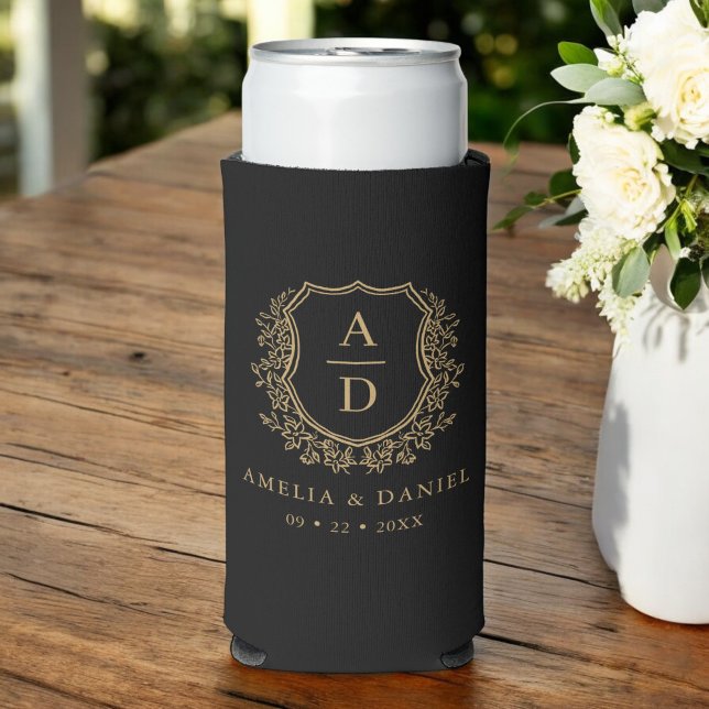 Enfriador De Latas Slim Escudo de oro negro Boda de monograma moderno (Subido por el creador)