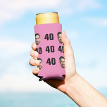 Enfriador De Latas Slim Fun Unique 40th Birthday Photo Guay Retro<br><div class="desc">Fun 40 cumpleaños refrigerador de bebidas de seltzer fotográfico en un diseño rosa retro audaz. ¡El año es personalizable para cualquier año de cumpleaños! Para obtener el efecto de recorte, utilice un archivo png con el fondo ya cortado. Si no, la foto aparecerá como un círculo rodeado por su propio...</div>