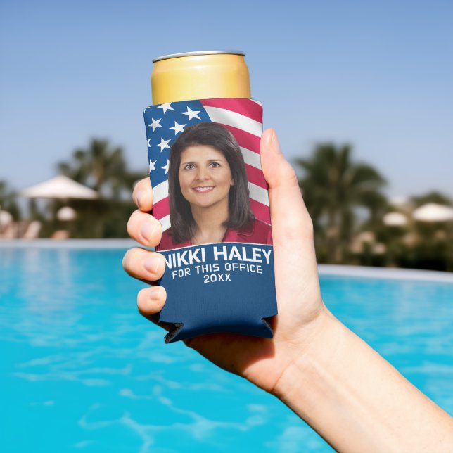 Enfriador De Latas Slim Nikki Haley - Foto de campaña con bandera estadoun (Piscina in situ)