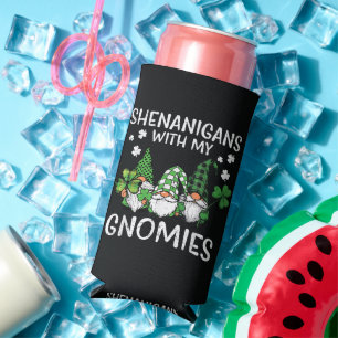 Enfriador De Latas Slim Travesuras del Día de San Patricio con Gnomies Gno