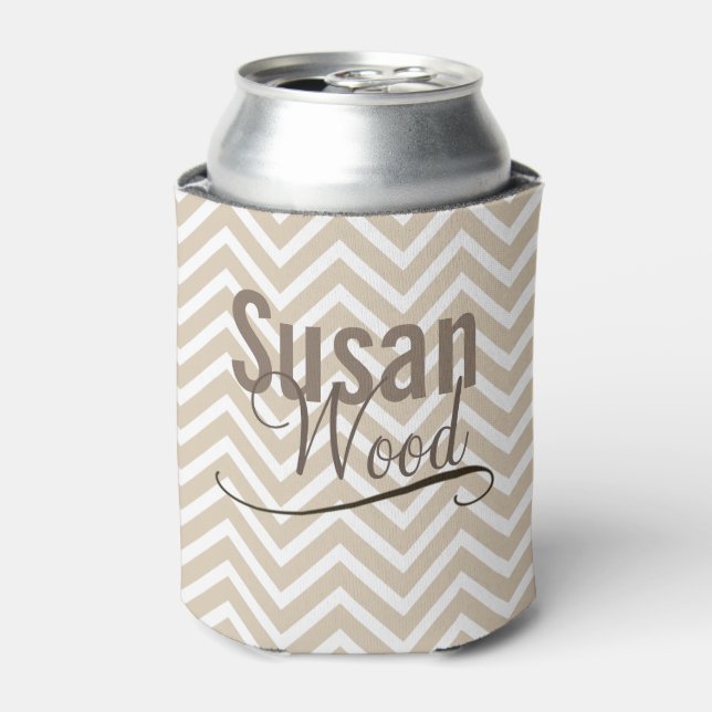 Enfriador De Latas Su nombre Taupe Chevron Refrigerador de bebidas (Lata Anverso)