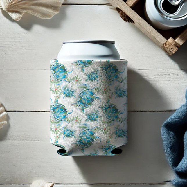 Enfriador De Latas Turquesa playa Turquesa Turqueta (Sea turtle can cooler watercolor pattern in turquoise blue by Victoria Grigaliunas Do Tell A Belle)