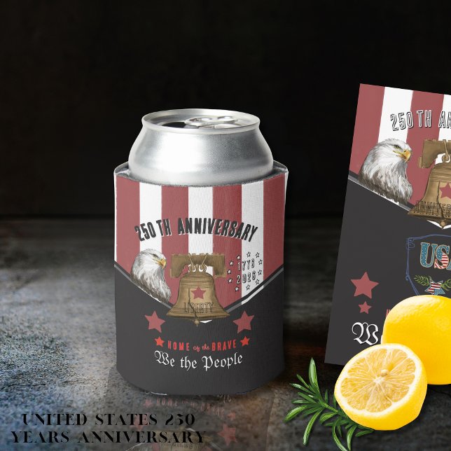 Enfriador De Latas US 250 We the People Hand-Drawn Eagle and  Bell (US 250 We the People Hand-Drawn Eagle and Bell Can Cooler)