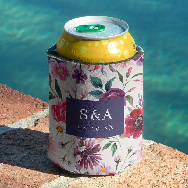 Enfriadores de Lata Florales Coloridos (Colorful Floral Can Coolers Monogrammed by Painted Paperie
)