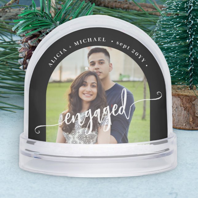 Engaged couple 2 photo script personalized (Subido por el creador)