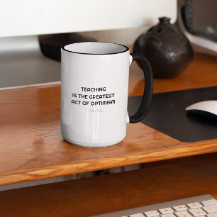 Enseñar la taza del cambio de profesor