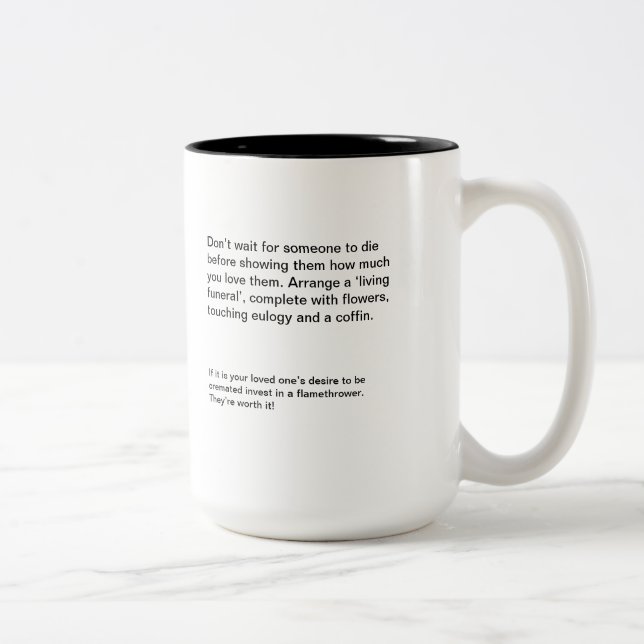 Entierro vivo de la taza del Dos-Tono (Derecha)