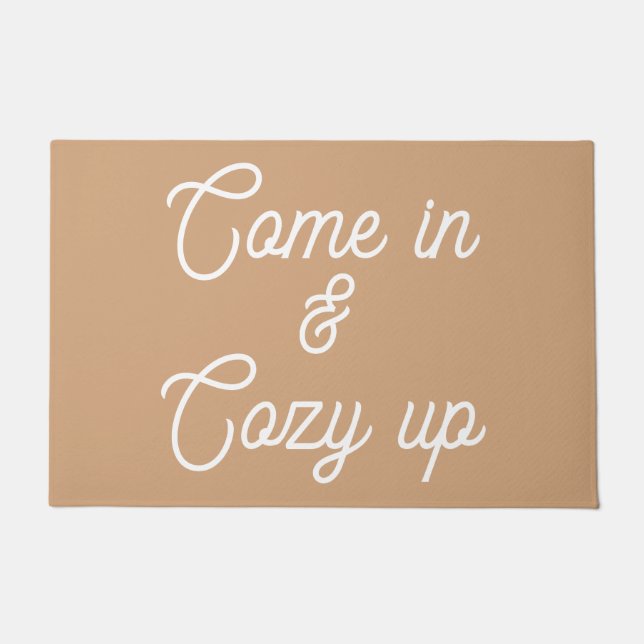 Entrar En Una Acogedora Puerta Con Una Alfombra De (Anverso)