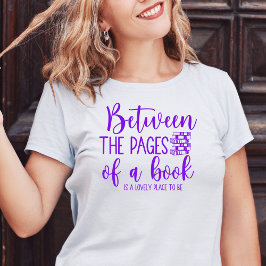 Entre Las Páginas De Una Camiseta Del Libro
