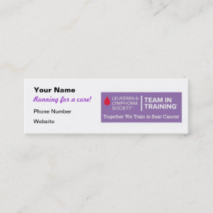 Equipo en tarjetas Fundraising del entrenamiento