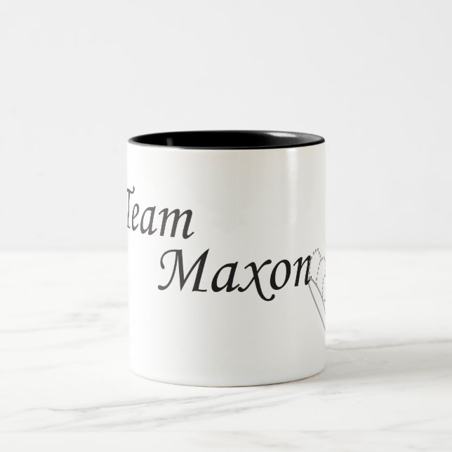 "Equipo Maxon" la selección por la taza de Kiera (Centro)
