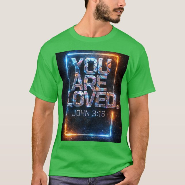 Eres Amado – Juan 3:16 Camiseta Cósmica (Anverso)