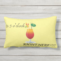 es almohada al aire libre de las 5 a la derecha