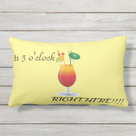 es almohada al aire libre de las 5 a la derecha