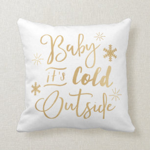Es almohada exterior fría del día de fiesta