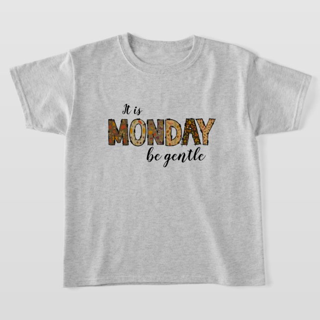 Es camiseta de los Chicas del lunes (Distribución)