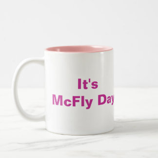 Es rosa de la taza del día de McFly