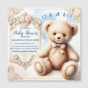 Es un chico lindo oso de peluche tarjeta magnética