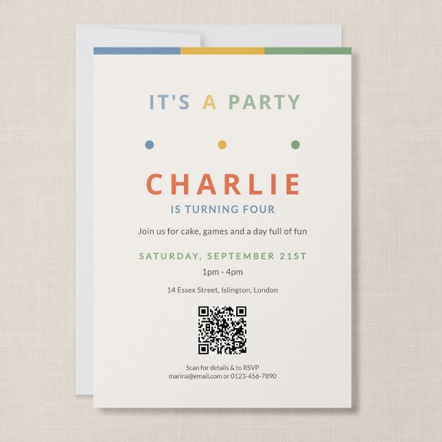 Es una invitación de cumpleaños infantil con códig (It's a Party - QR Code 5x7" Party Invitation)