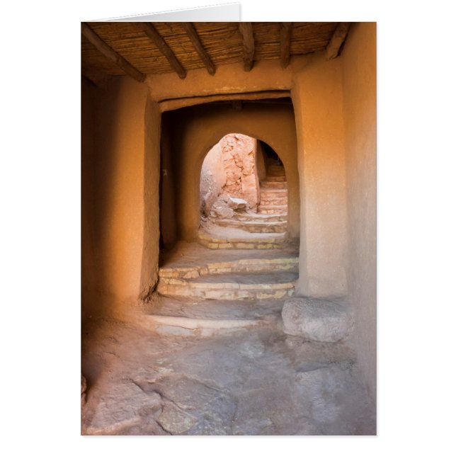 Escalera de tierra áspera (Frente)
