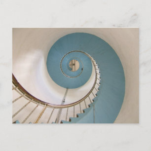 Escalera espiral de la postal del faro de Lyngvik
