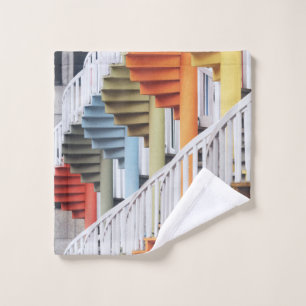 Escaleras de caracol multicolor