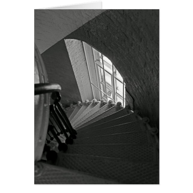 Escaleras escarpadas abajo (Frente)