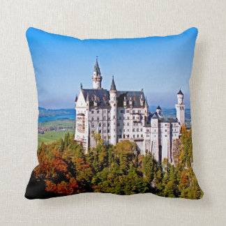 Escúdese (Schloss) la almohada de Neuschwanstein