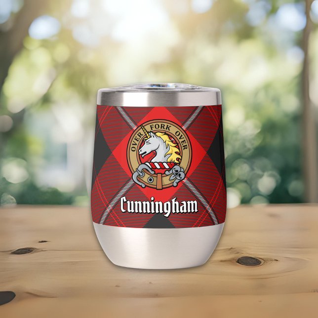 Escudo de armas del Clan Cunningham sobre tartán (Subido por el creador)