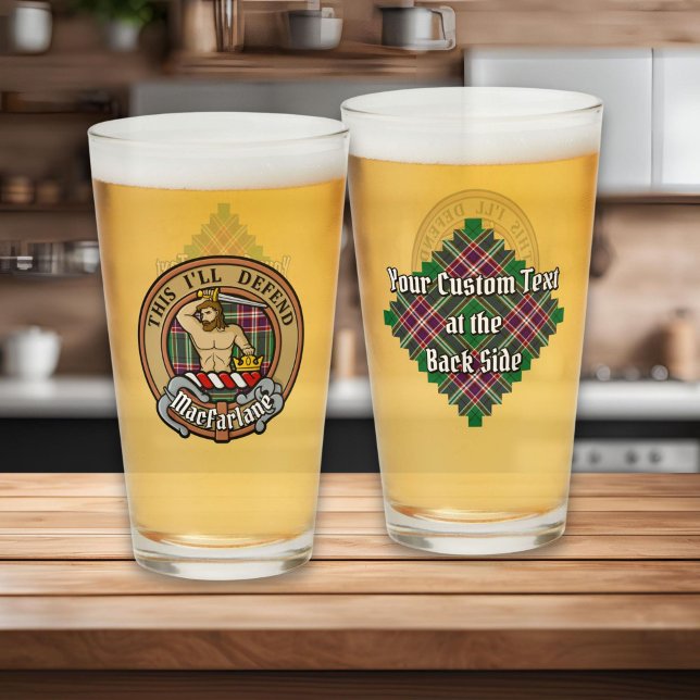 Escudo del clan MacFarlane sobre la caza moderna d (Subido por el creador)