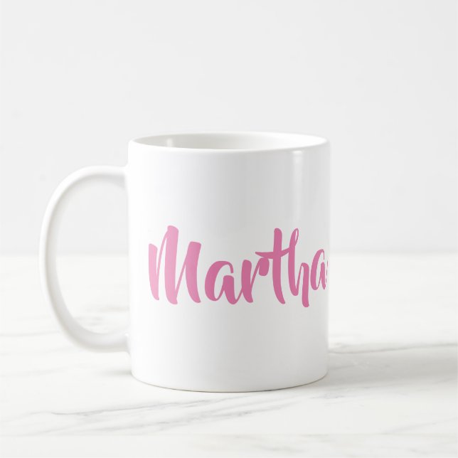 Ése es yo. Martha en taza de café rosada (Izquierda)