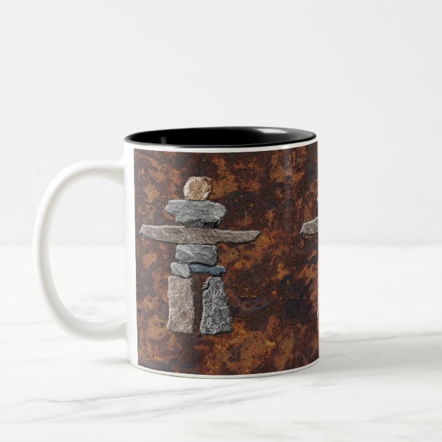 Eskimo, Inuit Inukshuk bebiendo taza (Izquierda)